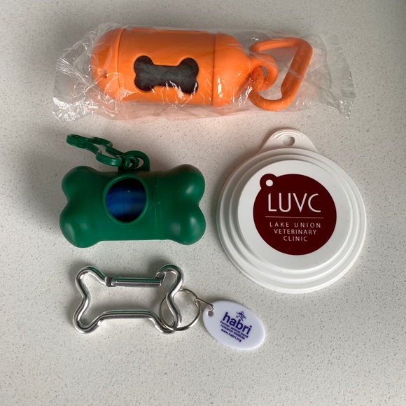 [Free If You Bundle $10+] Mixed Lot Of Dog Items: Poop Bag Dispenser, Can Cover - Picture 1 of 2